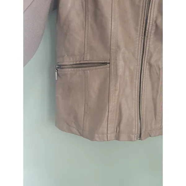Mo-Ka Women's Faux Leather Beige Jacket Zip Front Long Sleeve Pockets Size M - Image 6