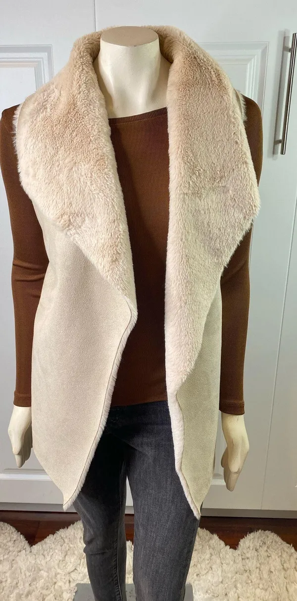 Twelfth Love Make Snow Angels Faux Fur Shawl Vest - Image 10
