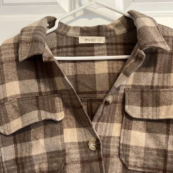 Cute brand new flannel from a boutique - Image 2