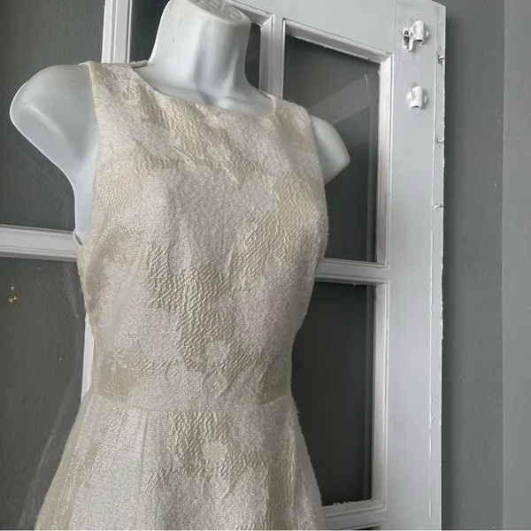 Alice and Olivia Mea Lantern Ivory Sparkling Party Dress - Image 8