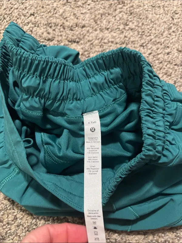 Lululemon Hotty Hot Low Rise Short 4" Teal Lagoon size 6 - Image 5