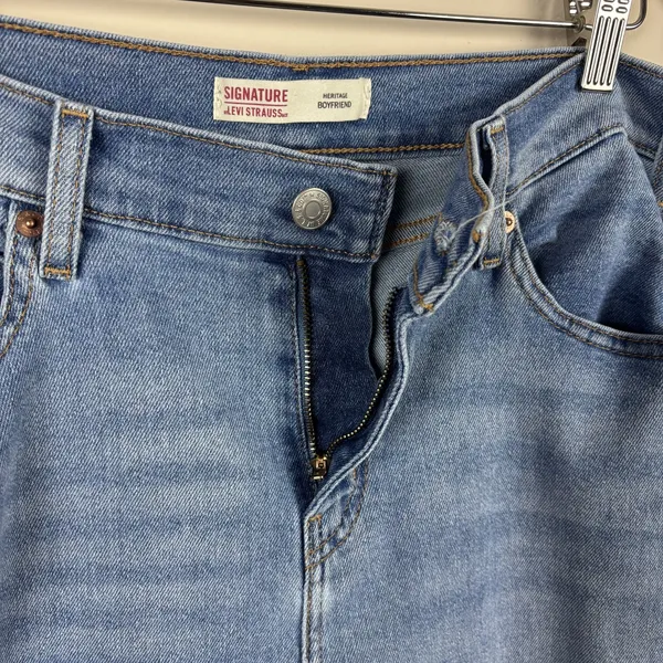 Levi's Signature Heritage Boyfriend Jeans Blue Denim Cuff 14 W32 Distress - Image 5