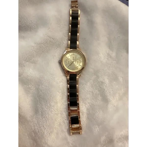 Gold Tone and Black‎ Bracelet Women's Fashion Watch Stainless Steel Back - Image 8