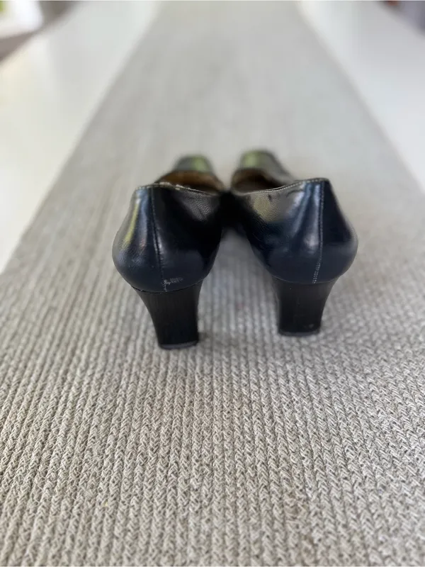 Liz Claiborne Navy Blue Leather Square-Toe Block Heel Loafers Size 8.5 - Image 4