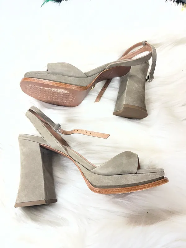 NEW Anthropologie Vicenza Strappy Platform Heels in Olive Green size 6 women’s - Image 5