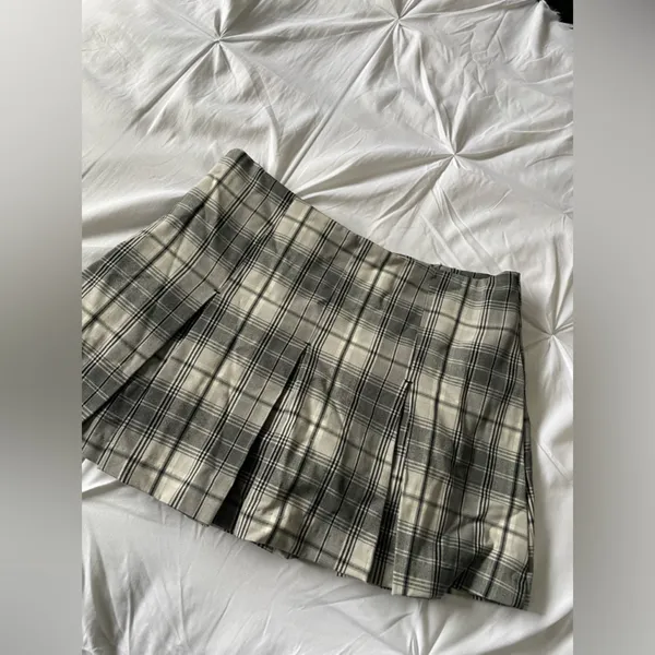 Ardene Black and White Plaid Skirt - Image 3