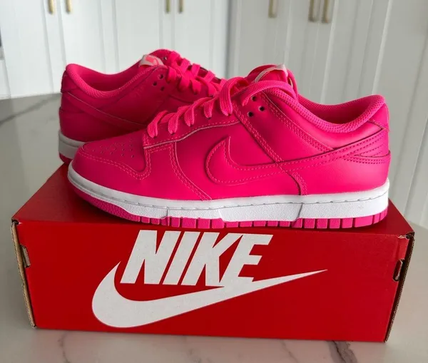 Nike Dunk Low Hyper Pink Sneakers - Image 2