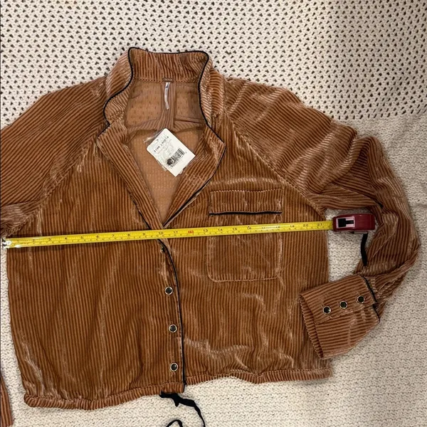 NEW Womens Free People Tan Corduroy Teddy Jacket L - Image 4