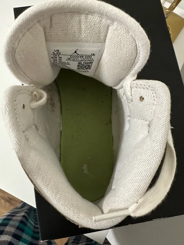 Jordan Sneakers - Image 8