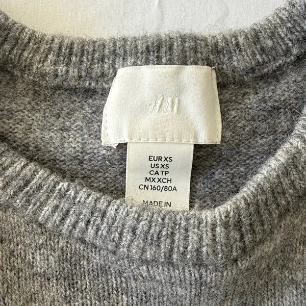 H&M Short Sleeve Sweater - Image 5