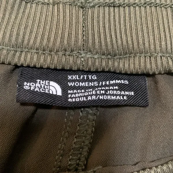 The North Face Aphrodite 2.0 plus size woman shorts size XXL taupe green - Image 5