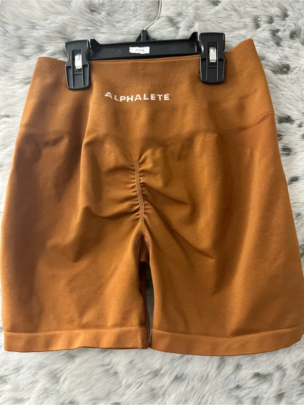 18. Alphalete med biker - Image 2