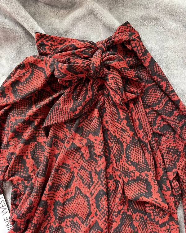 Nine West Red And Black Snakeskin Long Sleeve Blouse - Image 6