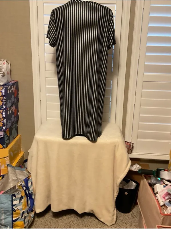 SHEIN Black and White Vertical Stripe Midi Dress - Image 3