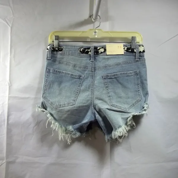 Altar'd State Mid Rise Womens Denim Jean Shorts Size 26 Distressed Fabric Belt Light Wash Blue NWT - Image 2