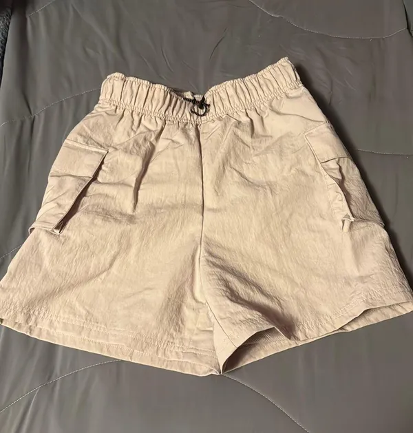 Nike Cargo Shorts - Image 4