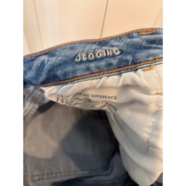 American Eagle‎ Super Stretch Distressed Jeggings Size 6 Short - Image 8