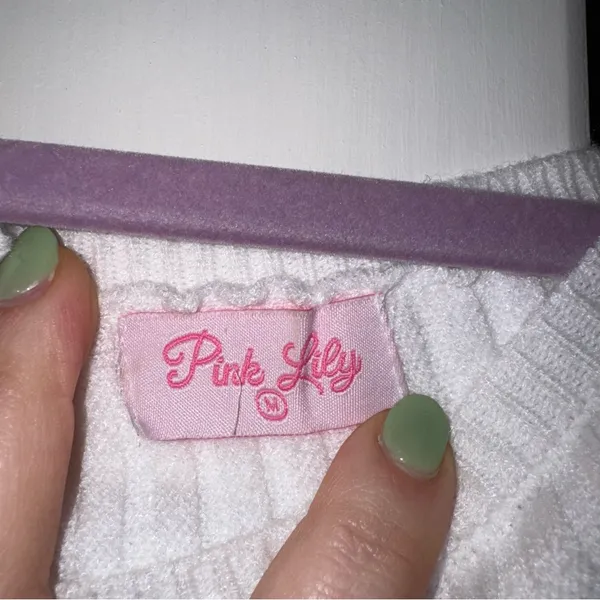 Pink lily white sweater - Image 2