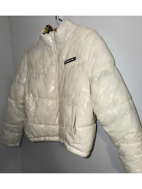 Size XL Women’s MEMBERS ONLY Looney Tunes Puffer Jacket Shiny Beige. - Image 3