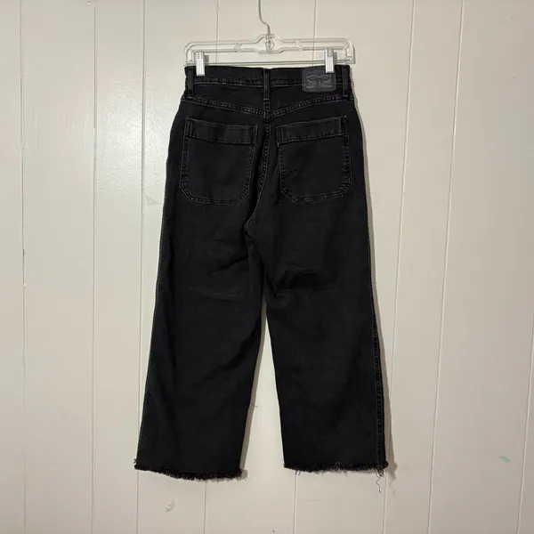 Levi’s Mile High Wide Leg Crop Jeans Black Button Fly Raw Hem High Rise Size 26 - Image 8