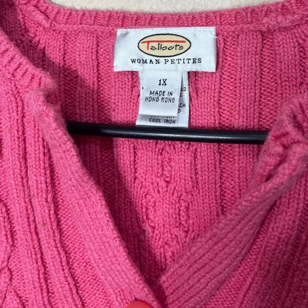 Vintage Talbots Woman Petites‎ 1X Pink Cable Knit V-Neck Long Sleeve Sweater - Image 3