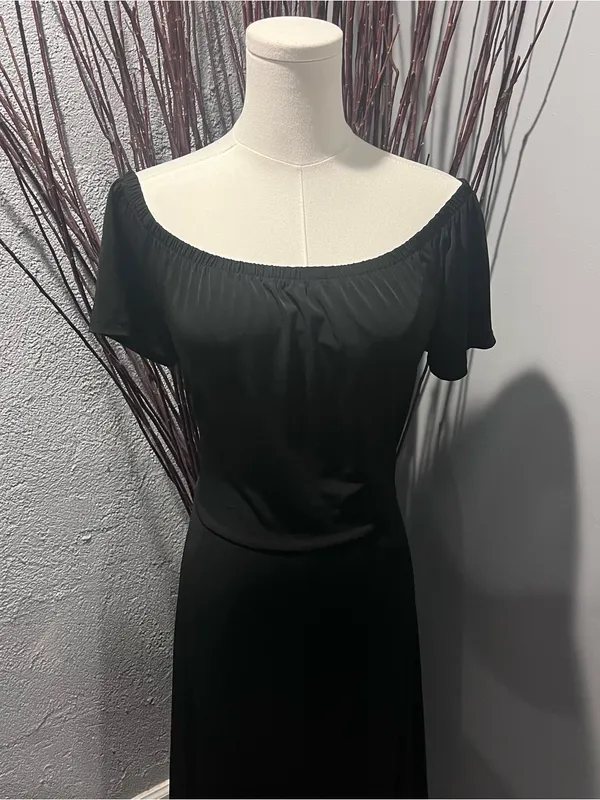 🌸Ve Us Black Off The Shoulder Double Slit Maxi Dress Size Large🌸 - Image 3