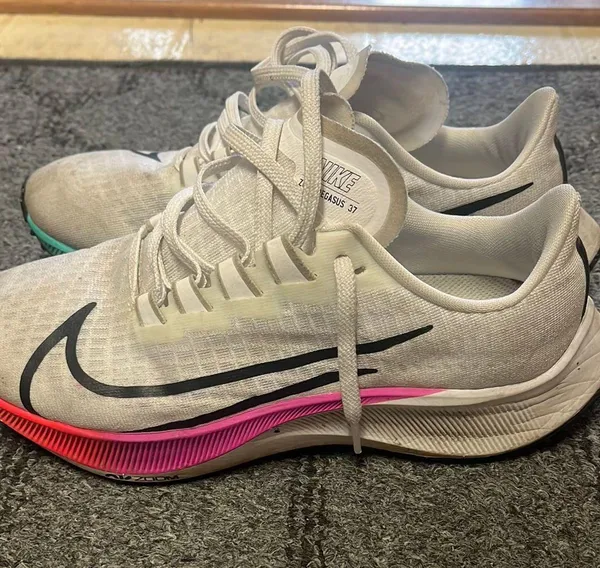 Nike Pegasus Running Shoes - Image 4