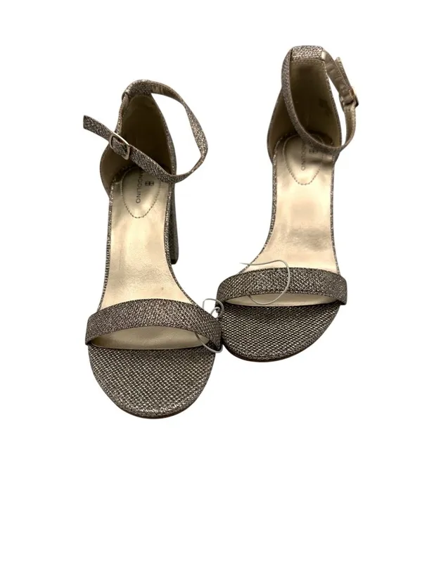 Bandolino 8M Glittery Gold Open Toe Heel Sandals Ankle Strap Buckle Closure - Image 3