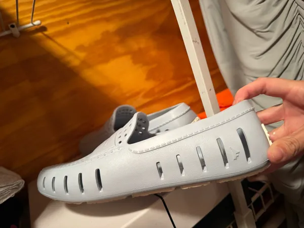 Men’s Floafers White Size 9 - Image 5
