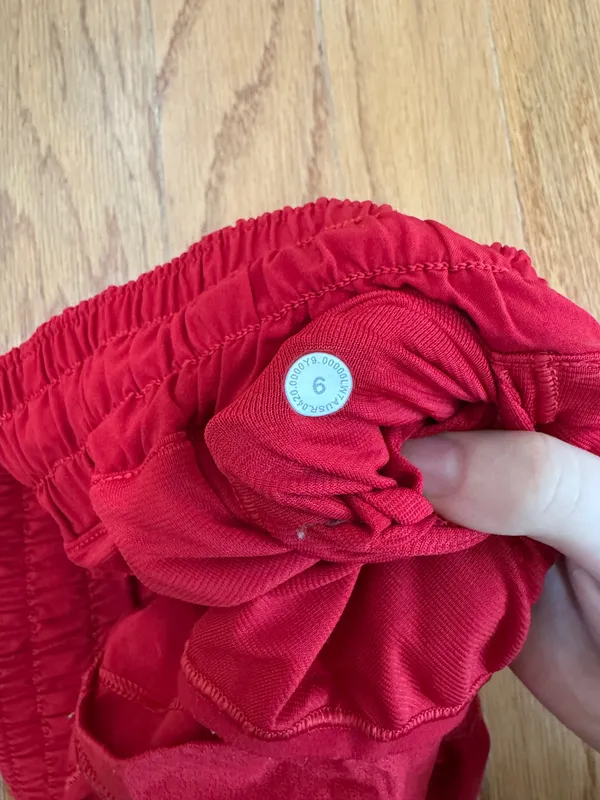 Lululemon Hotty Hot Shorts 2.5" Red - Image 4