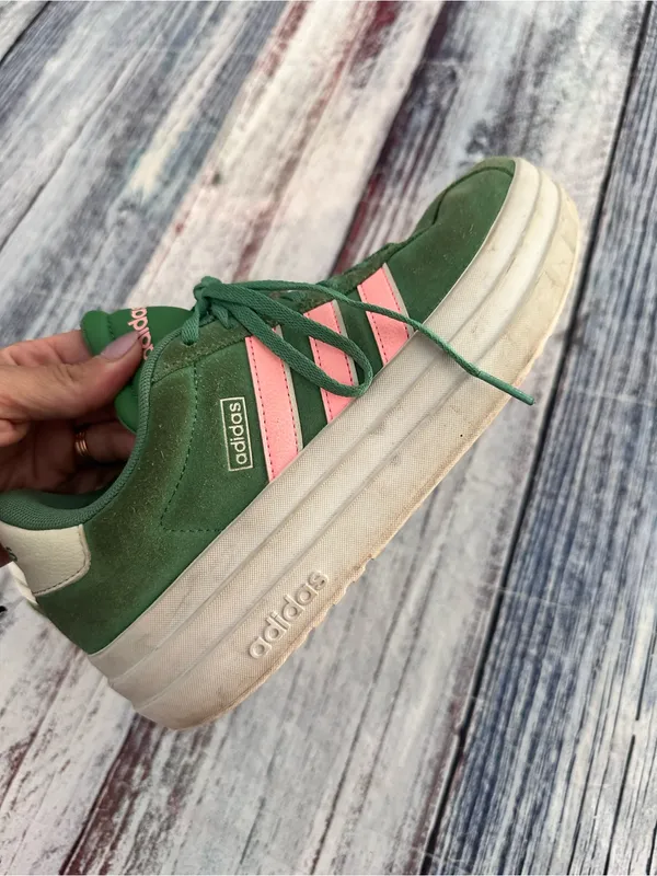 Adidas Women's Green Suede Platform Sneakers with Pink Stripes - Image 5