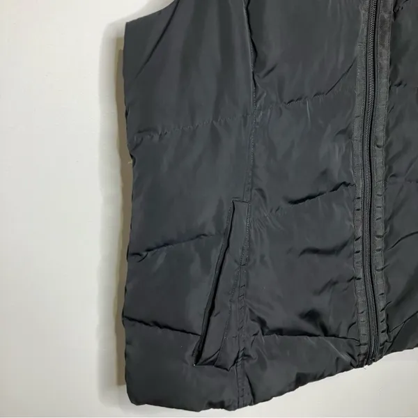 Lands End black down puffer‎ vest size large - Image 2
