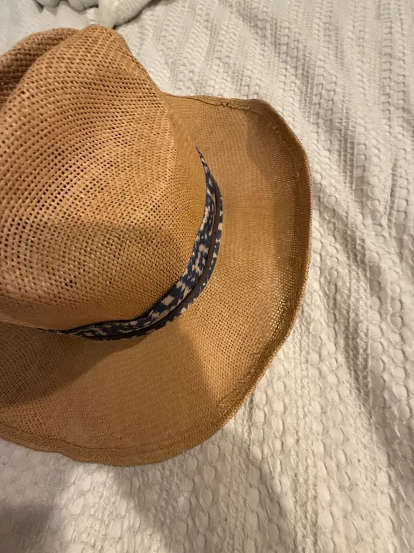 FRYE Straw Cowboy Hat with Patterned Band - Image 4
