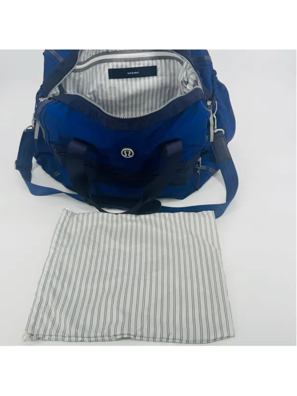 Lululemon Athletica Weekend Warrior Travel Duffel Bag Blue Black Houndstooth - Image 11
