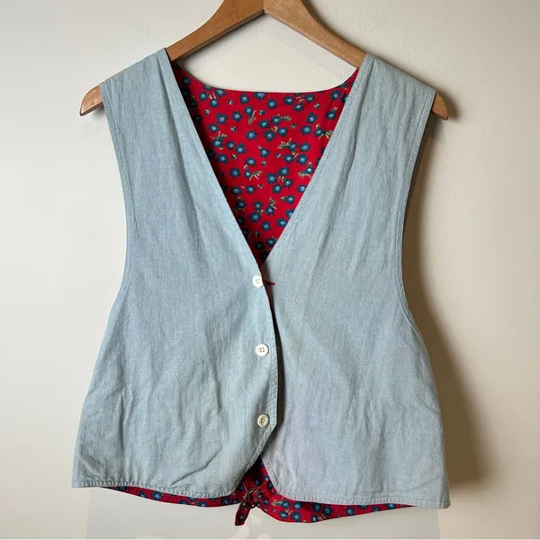 Vintage 90’s Reversible Red Floral / Chambray Patterned Vest - Image 4