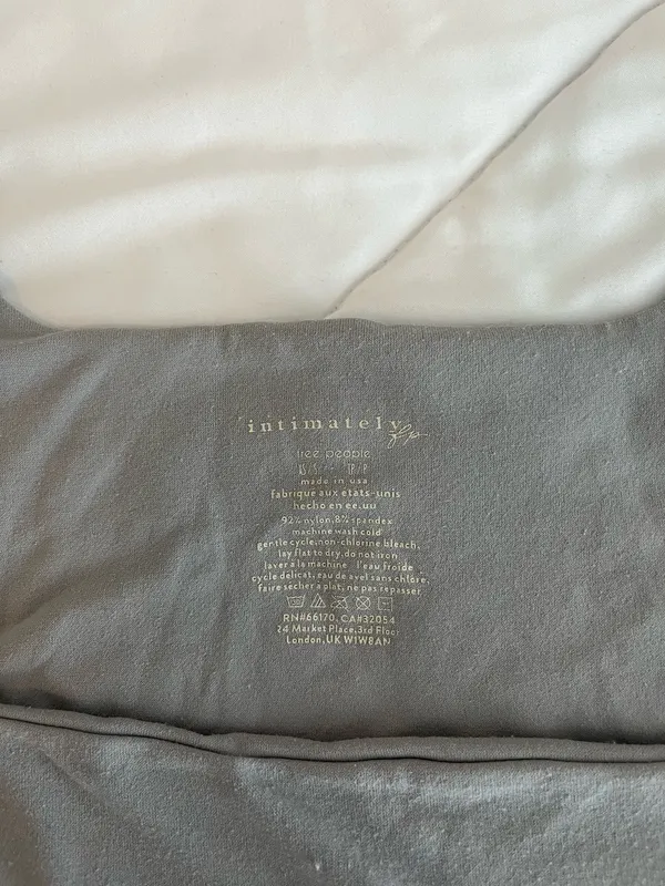 Free people intimately seamless long sleeve crop - Image 4