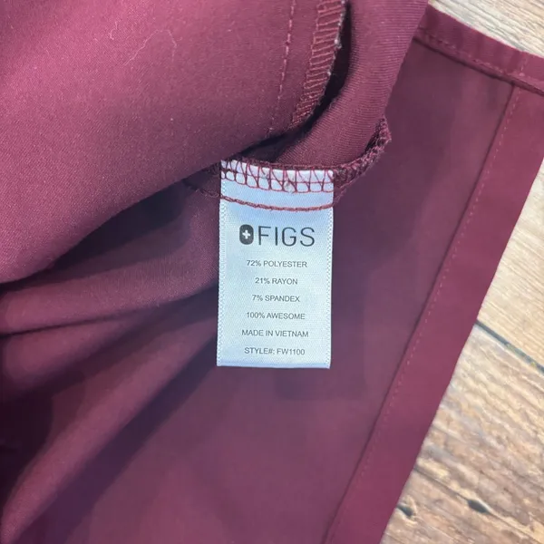 Figs Top Womens Size M Burgundy Red Technical Collection Casma Scrub Top FW1100 - Image 3