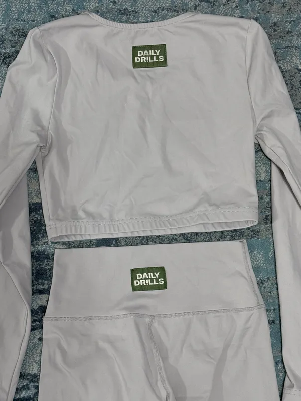 Daily Drills Set Go! Cropped Long-sleeve Top Go! Leggings Small Stone - Image 5