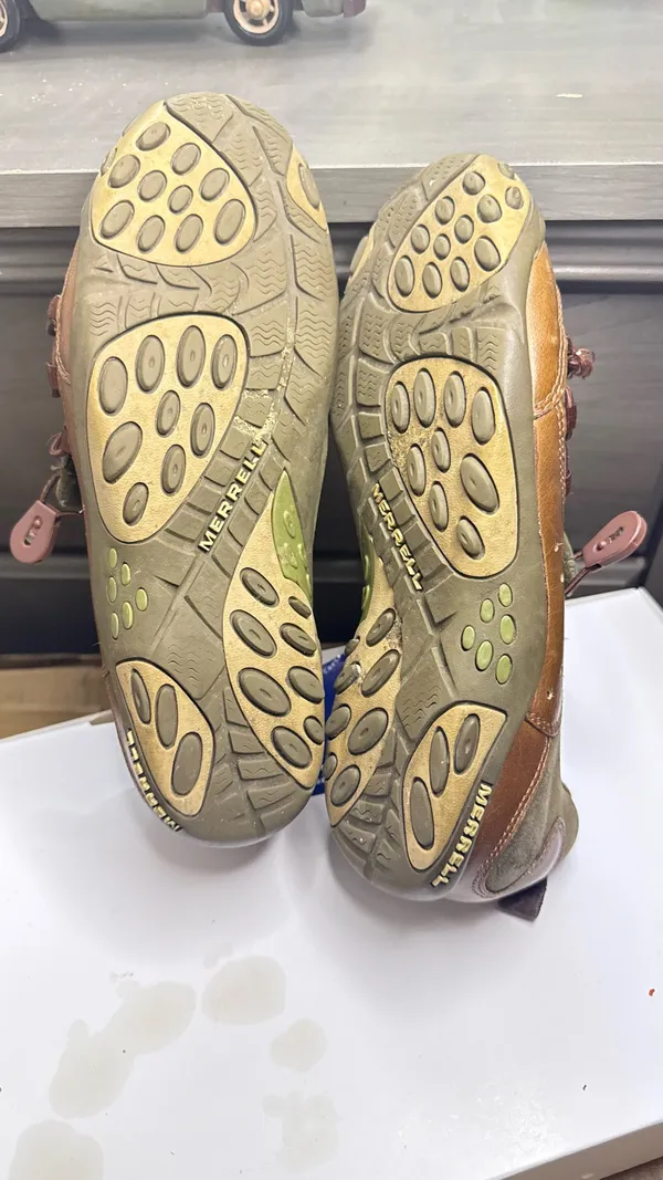 Salomon vintage Contragrip Women's Hiking Boots Size 9 - Image 2