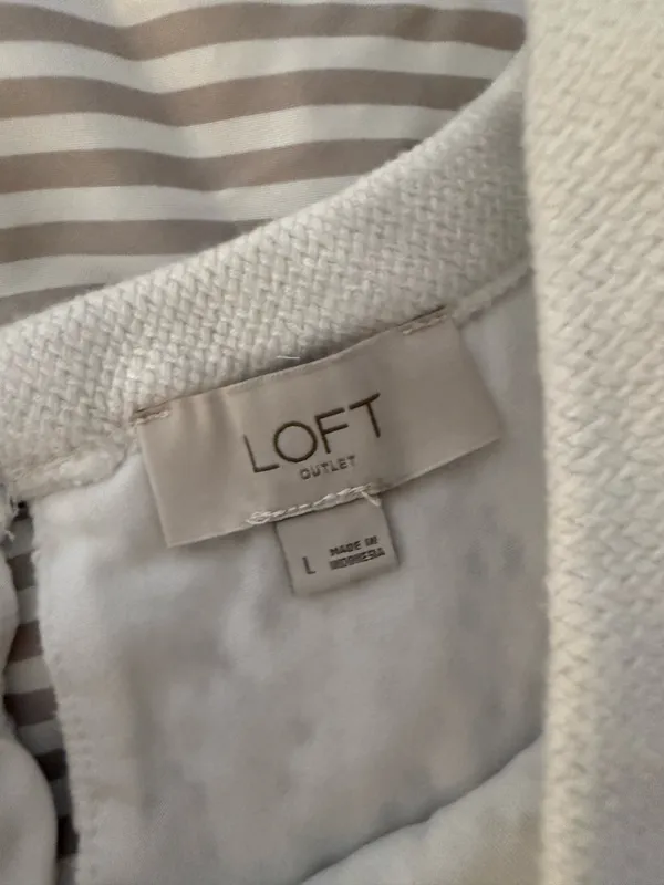 Loft Lace Tank Top - Image 3