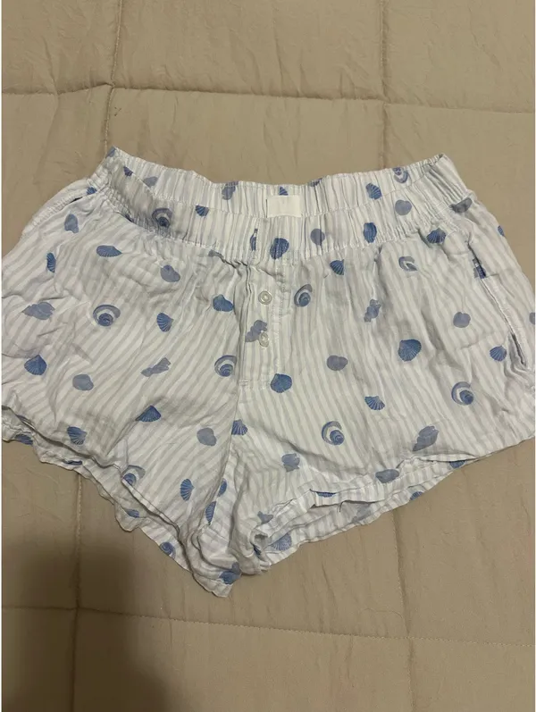 Hollister Seashell Boxer Shorts - Image 2
