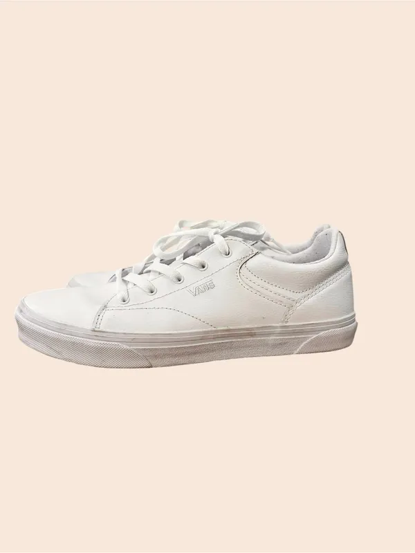 Vans Leather Classic White Low-Top Sneakers - Image 3