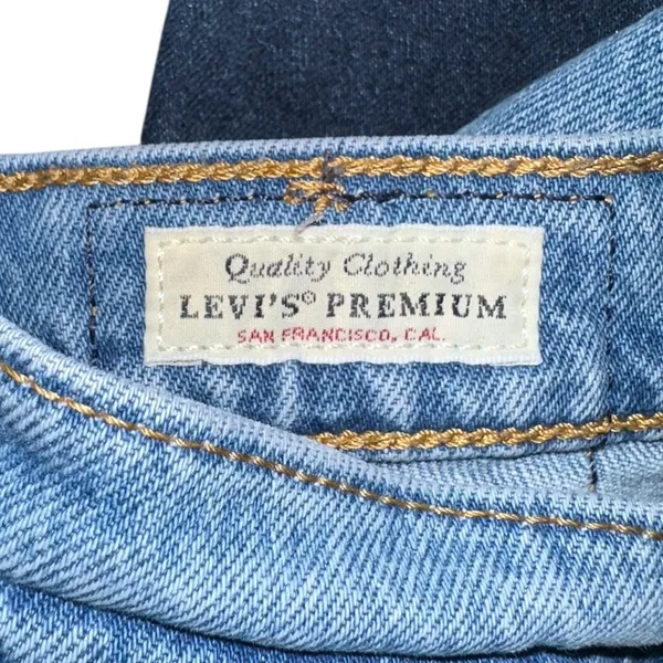 Levi’s Premium Wedgie Straight Jeans‎ Size 30 Distressed High Rise Medium Wash - Image 10