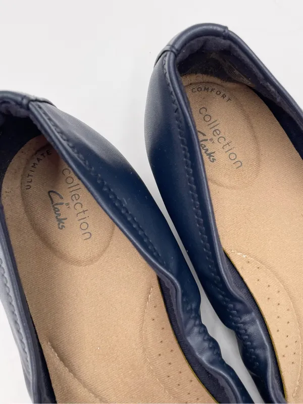Clarks Women's Tilmont Slip Ballet Flats Size 9 Wide Navy Blue Leather Elastic - Image 3