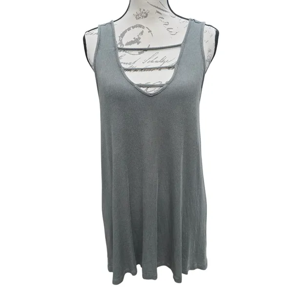 Torrid -1639 Super Soft Knits Green Ribbed Tank Top V Neck Sleeveless Size 0 / L - Image 3