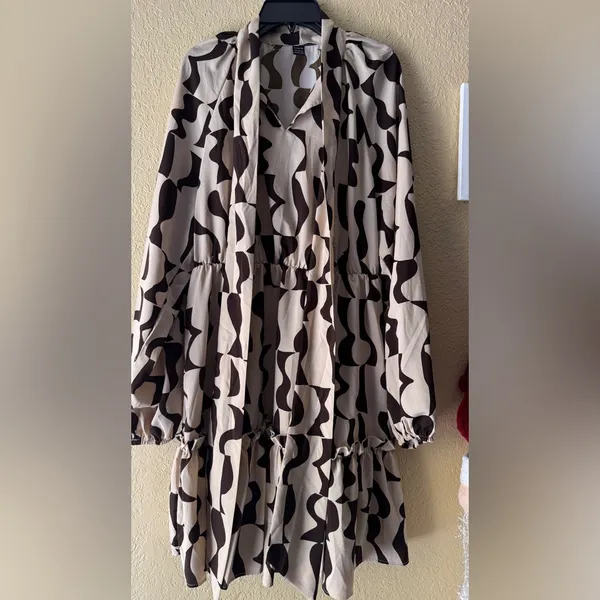 SHEIN Brown and Cream Long Sleeve Dress - Image 5