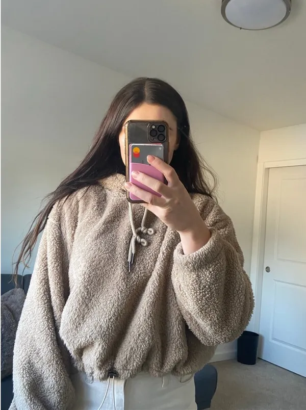 Crop cozy fleece hoodie - Image 4