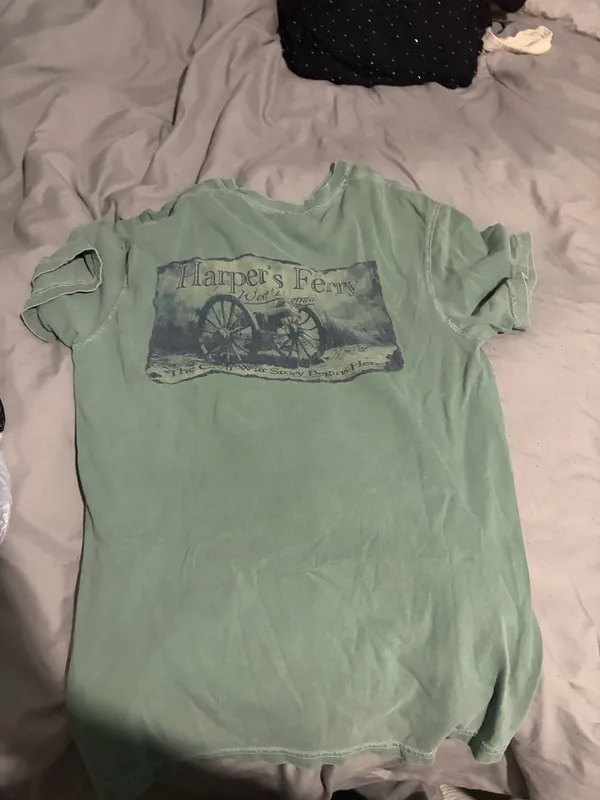 green shirt Size M - Image 2
