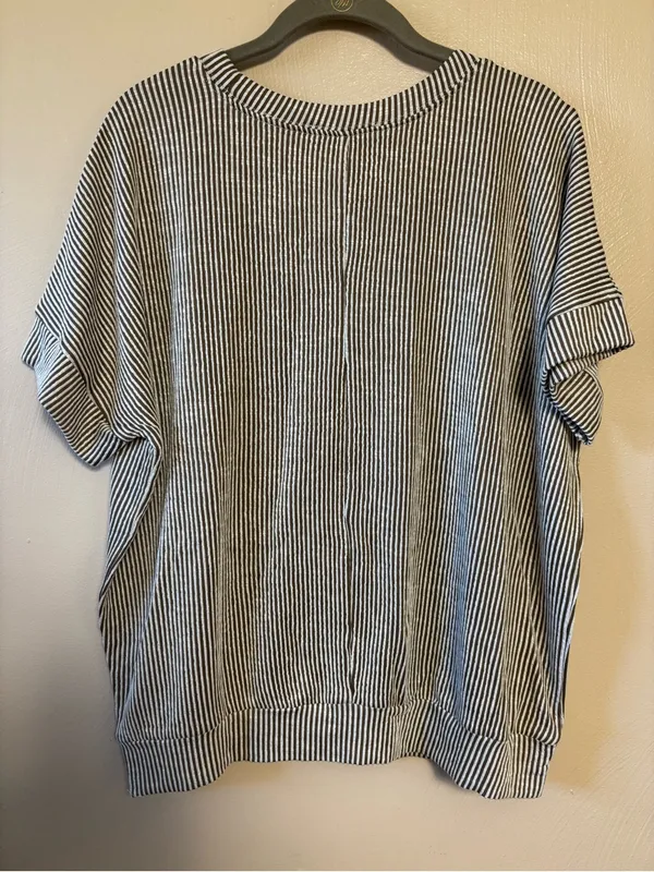 Zenana Outfitters Top Shirt Short Sleeve Oversized Stripe Brown White Medium - Image 5