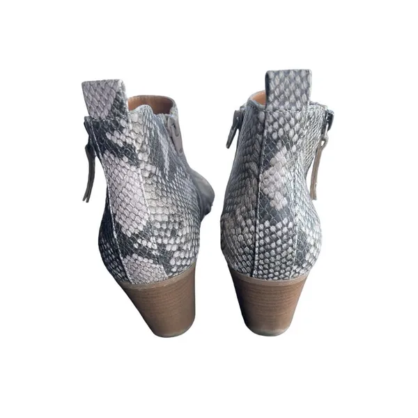 Universal Threads Stylish Snake Print Ankle Boots Western Chunky Heel Zipper Booties‎ S-52 - Image 3